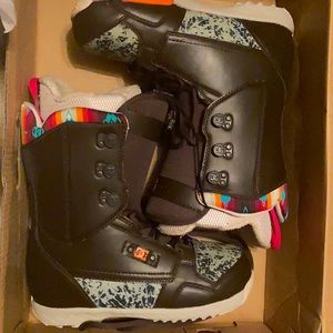 DC snow boots